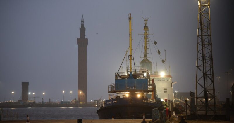 Zderzenie statków na Morzu Północnym. „Pożar szalał całą noc”. Obawy o wyciek toksyn