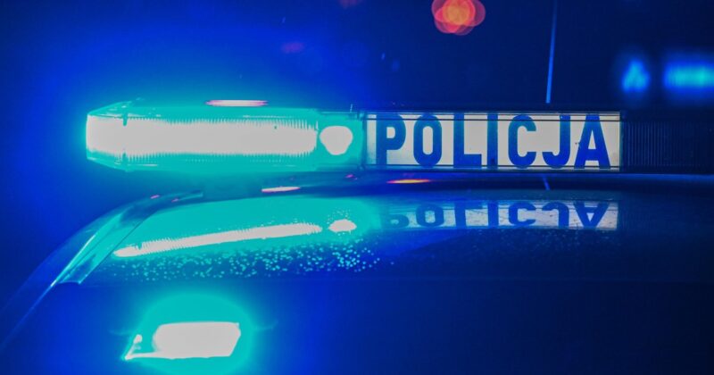 Samochód zderzył się z ciężarówką. Nie żyje nastolatka