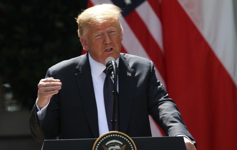Трамп использовал закон 18 века. Речь идет о депортации мигрантов