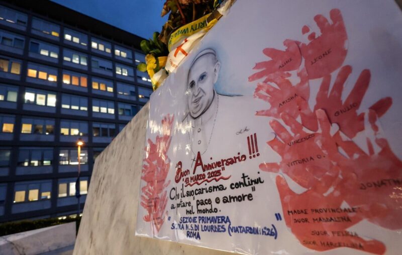 Gwiazdy piłki nożnej pozdrawiają chorego papieża