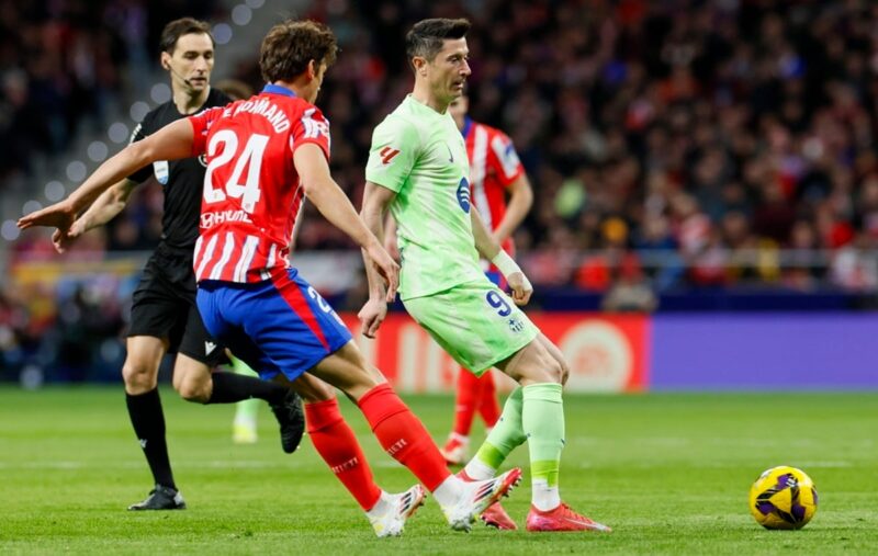 Barcelona pokonała Atletico Madryt! Gol Lewandowskiego