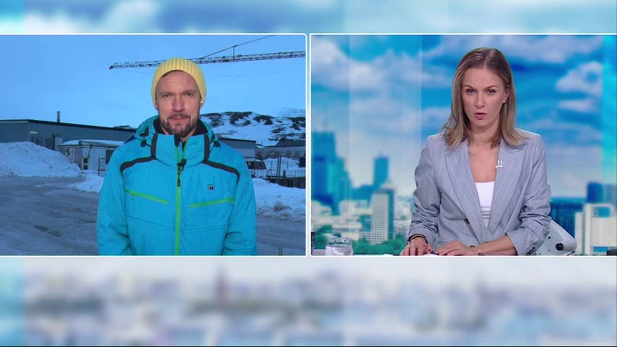 Kosmiczne powitanie na stacji. Astronauta założył maskę