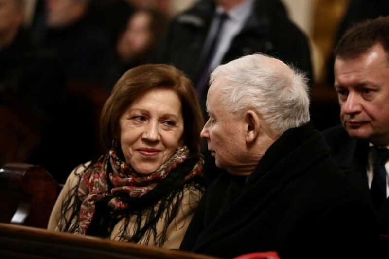 Jarosław Kaczyński miał ufać jej bezgranicznie. „Legendarna w PiS pani Basia”