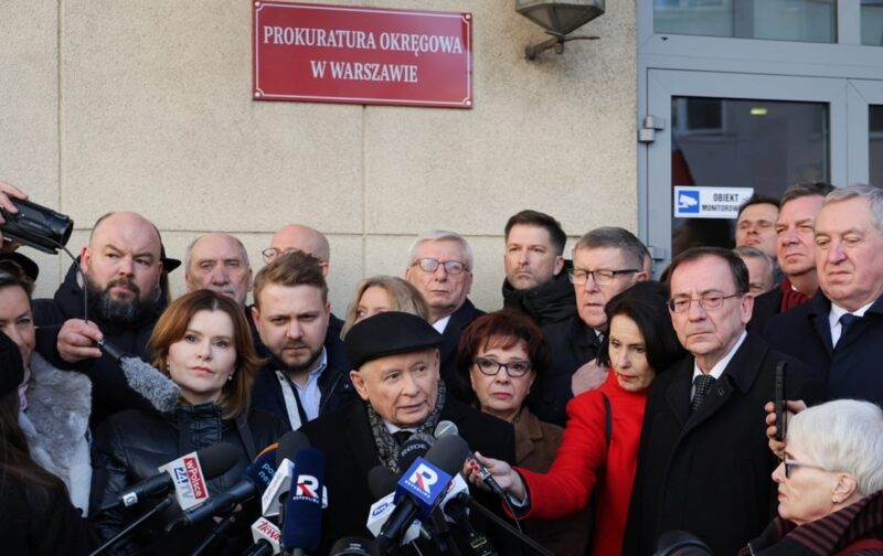 Prezes PiS: Jest pierwsza ofiara „demokracji walczącej”
