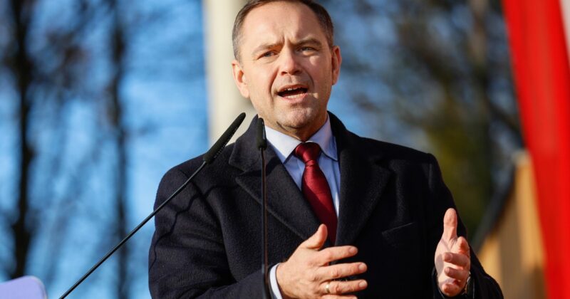 Tam Karol Nawrocki chce jechać z pierwszą wizytą prezydencką. „Międzylądowanie w Watykanie”