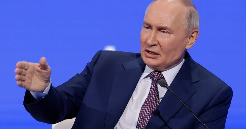 „Nie słuchaj go”. Kulisy rozmowy Donalda Trumpa z Putinem