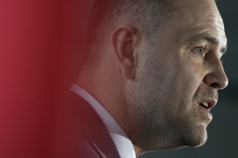 „A pan jest dziennikarzem z Polski?” Dziwna sytuacja podczas konferencji Nawrockiego