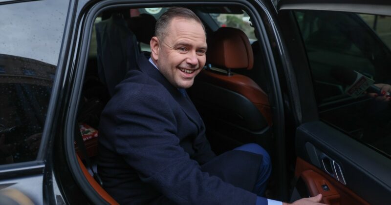 Karol Nawrocki tłumaczy się z drugiej tożsamości. „To nie jest żaden hak”