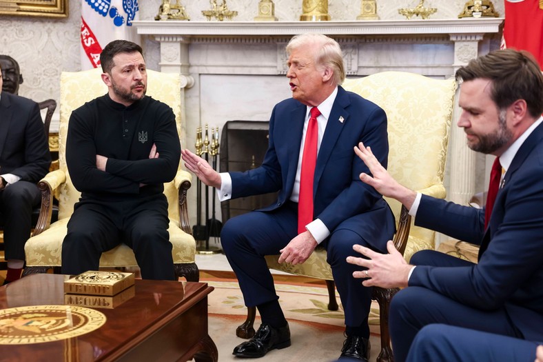 Prezydent bez garnituru. „Styl Zełenskiego jest zobowiązaniem, którego nie może złamać choćby dla Trumpa”