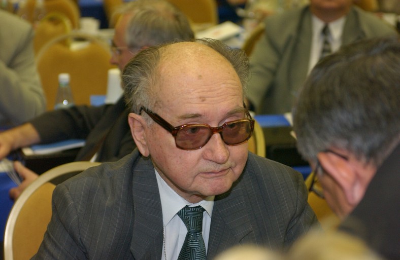 „Stan Wyjątkowy”. PiS buduje mit pani Basi. Ostre wojny w koalicji. Kaczyńskiemu nie powiedzieli, iż Nawrocki to Batyr