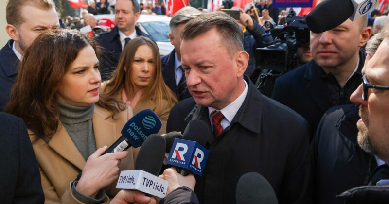 Spięcie między szefem MON i Mariuszem Błaszczakiem. „Przestańcie kłamać”