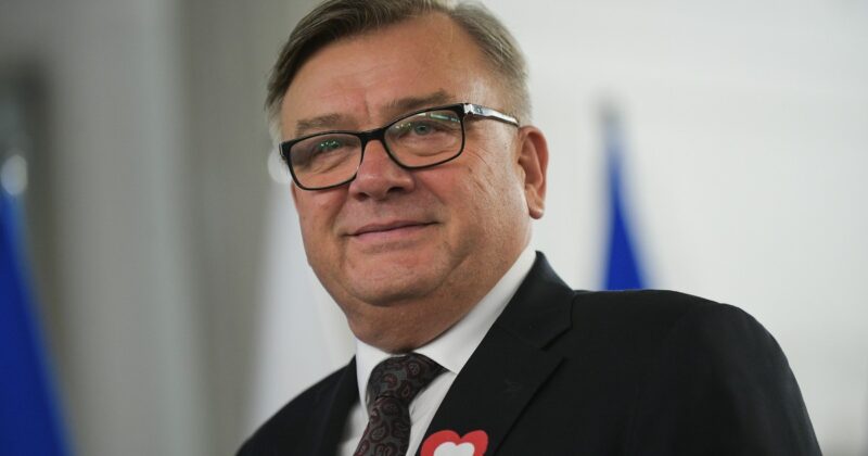 Najbogatszy poseł w Sejmie. Wiemy, jakimi sprawami się zajmuje