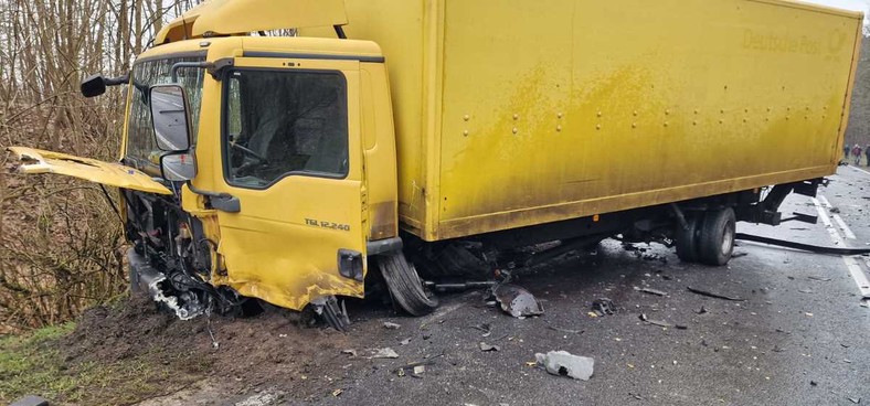 Wsiadł do BMW tuż po zdobyciu prawa jazdy. Z auta 18-latka aż wyrwało silnik