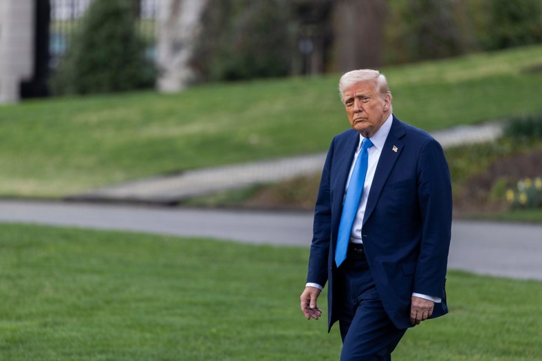 „Naczelny kanciarz”. Donald Trump ma kolejny absurdalny pomysł. Może zrujnować Ukrainę