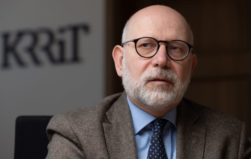 Szef KRRiT nałożył 72 kary na łączną kwotę 2,2 mln zł