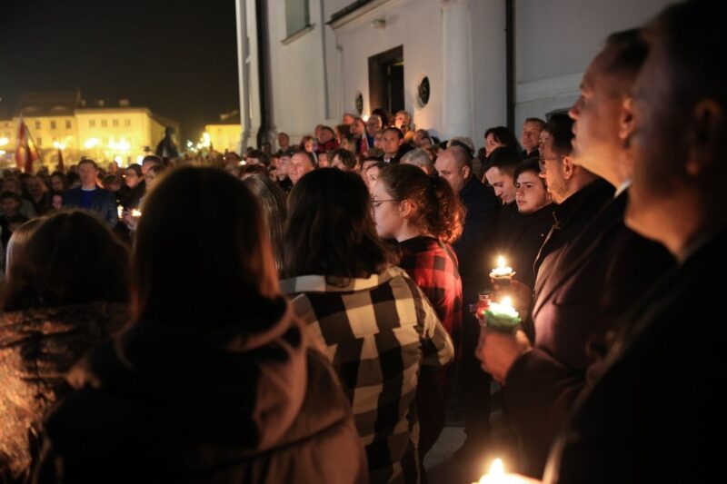 Polacy uczcili pamięć św. Jana Pawła II. WIDEO i ZDJĘCIA