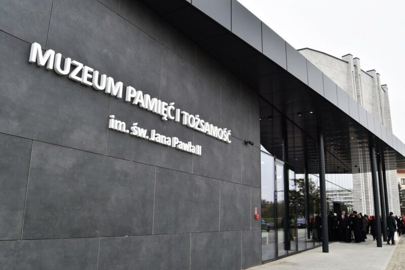 Prezydent Duda stanął w obronie muzeum Pamięć i Tożsamość