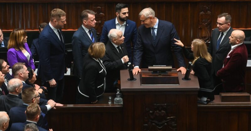 Starcie Jarosława Kaczyńskiego z Romanem Giertychem. „Nawet w PiS mówią, iż to już idzie za daleko”