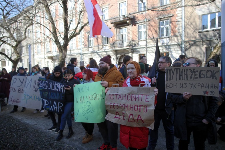 Rosjanie zostają w centrum Krakowa. „Przedstawiciele krwawego reżimu”