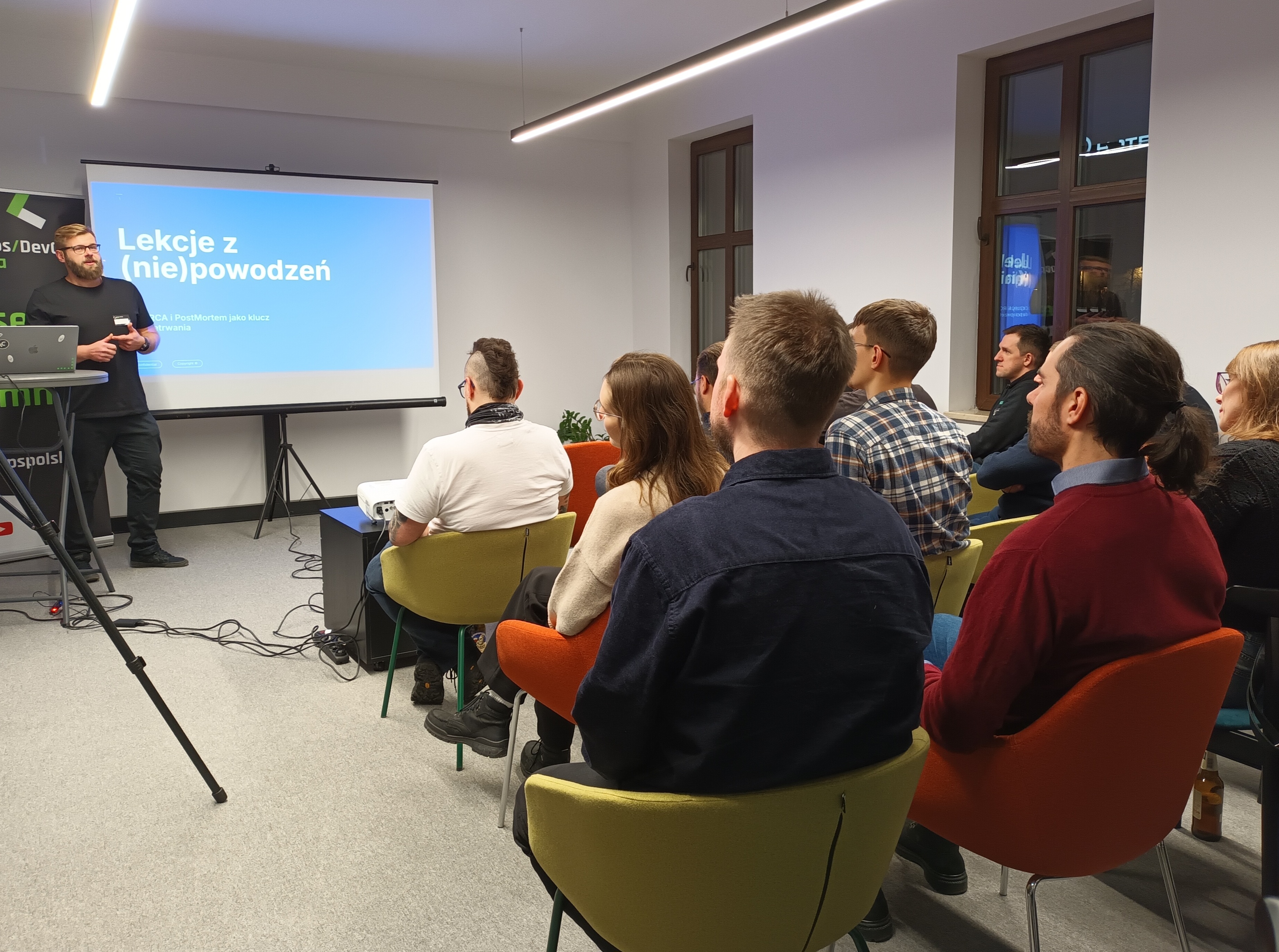 Optymalizacja kosztów z Karpenterem i automatyzacja z AMBA w Katowicach!