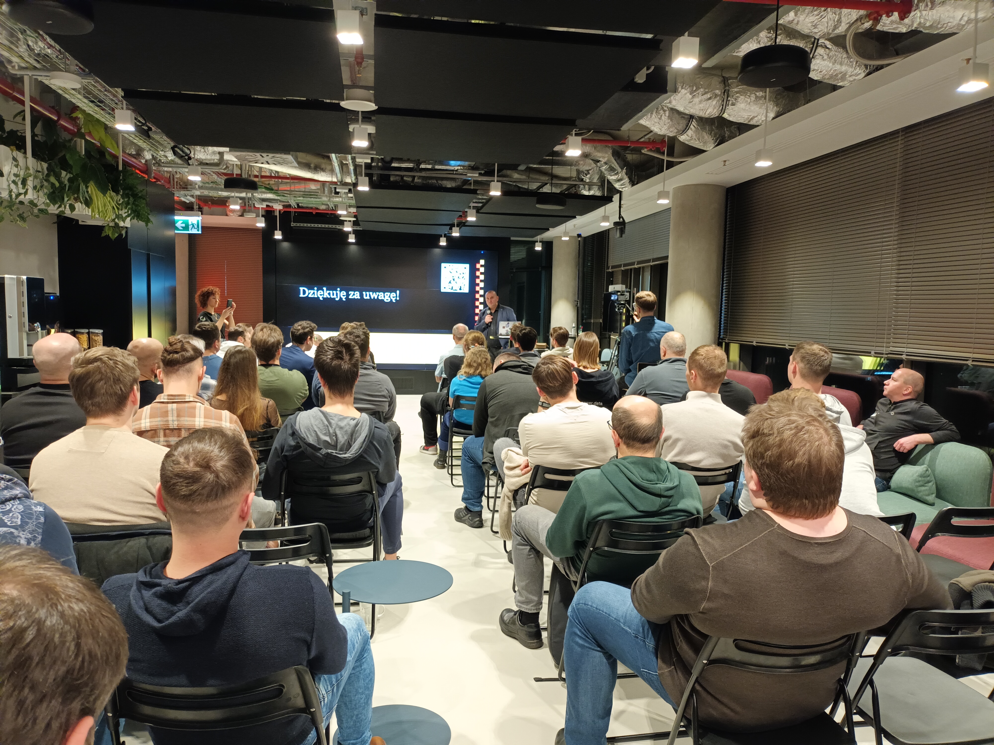 Matematyka poprawia działanie WiFi? Dołącz do marcowego MeetUpu w Warszawie!