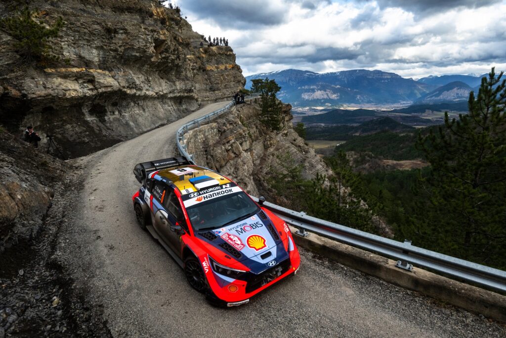 Monte-Carlo: szarża Tanaka, Ogier o krok od „la decimy”