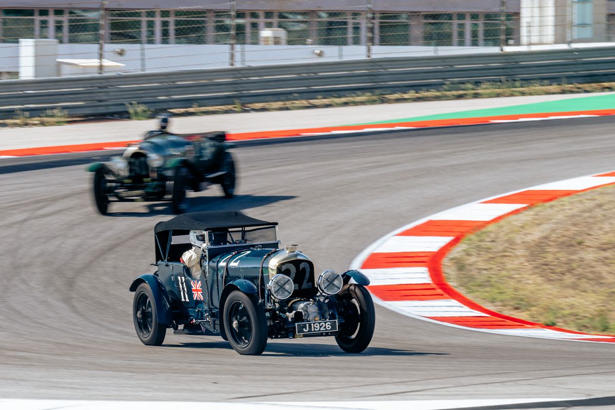 Bentley jak sprzed 100 lat wystartował w 24-godzinnym wyścigu