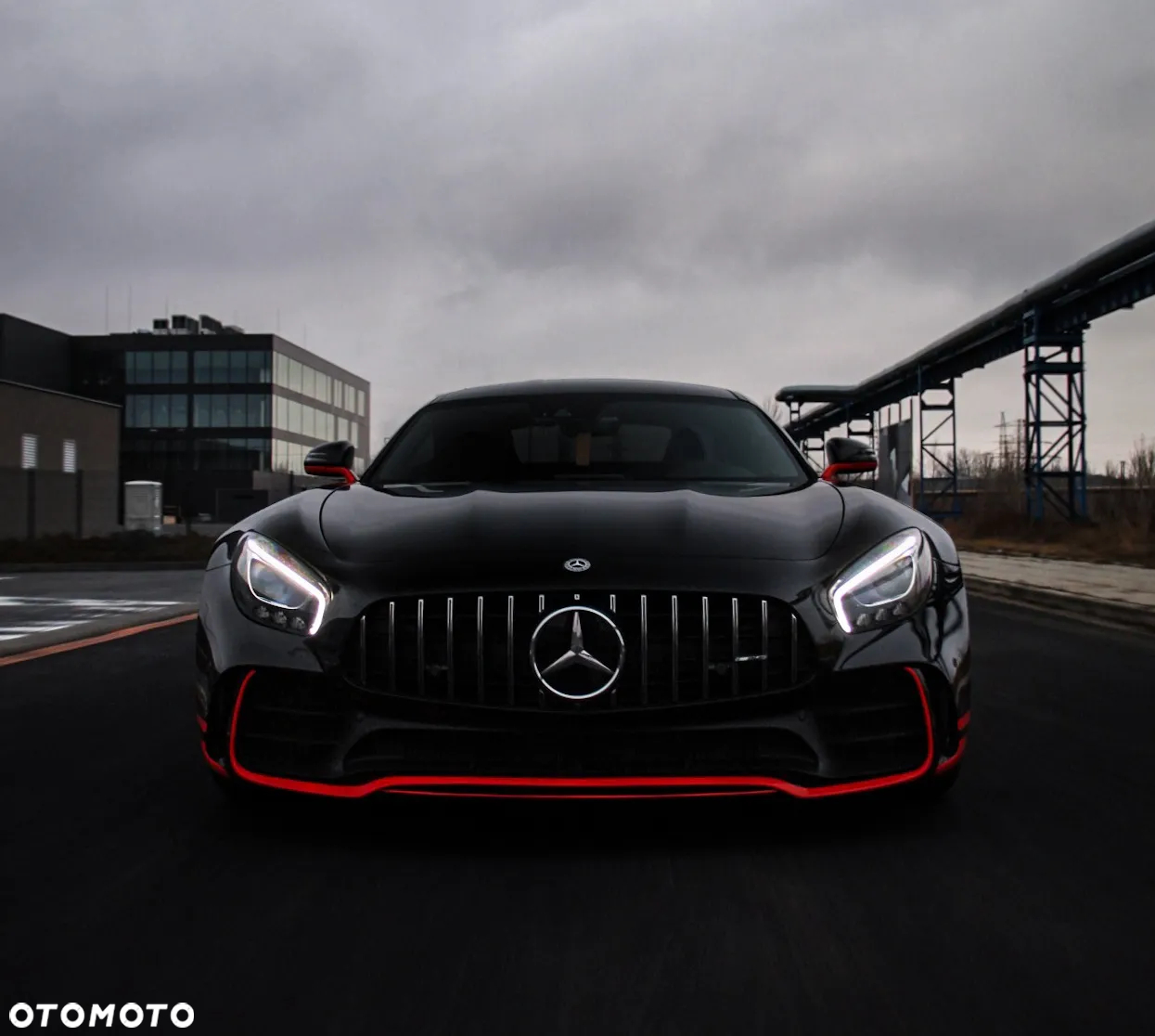 Autobot „Drift” trafił na sprzedaż! Unikatowy Mercedes AMG GT R może być Twój
