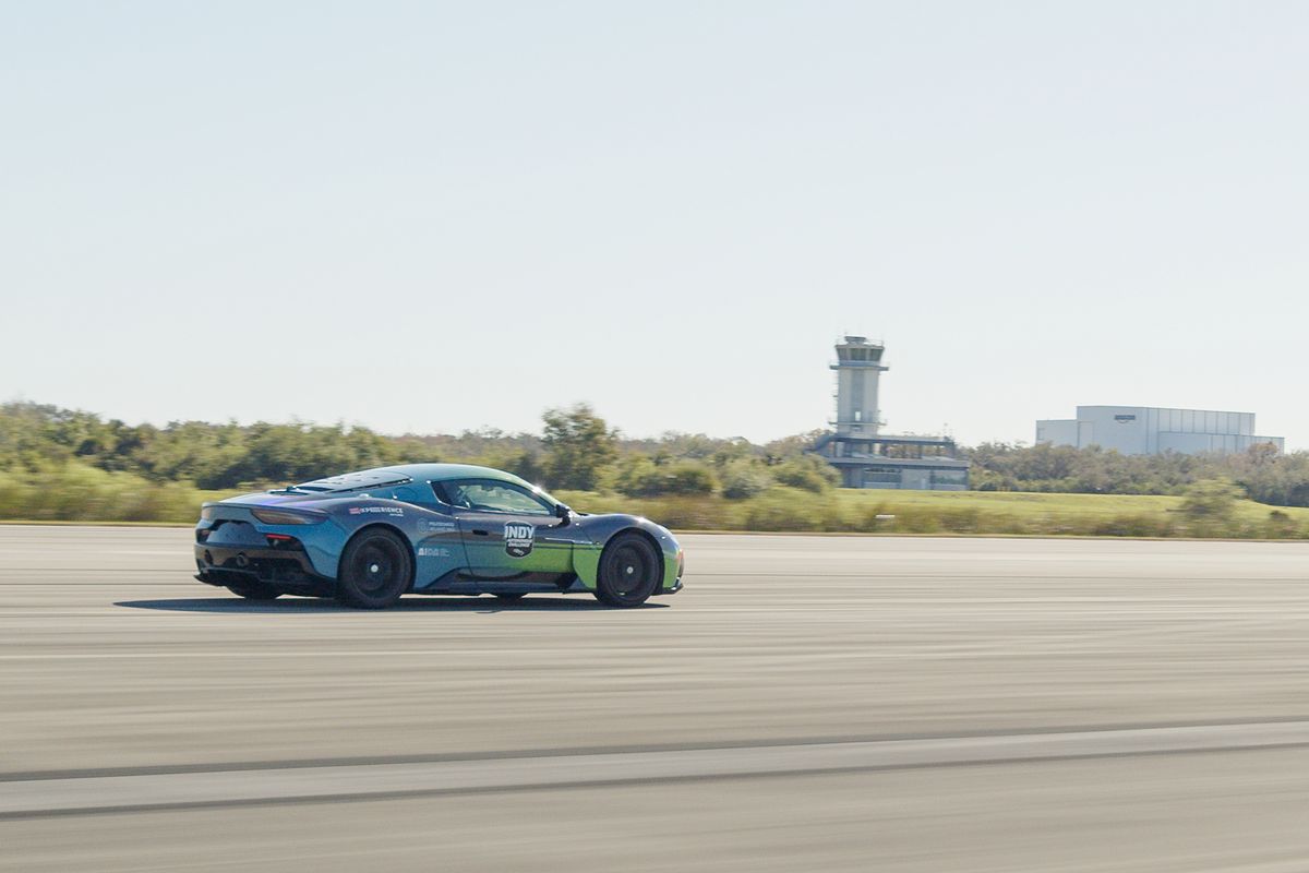 Maserati MC20 pojechało 318 km/h… bez kierowcy
