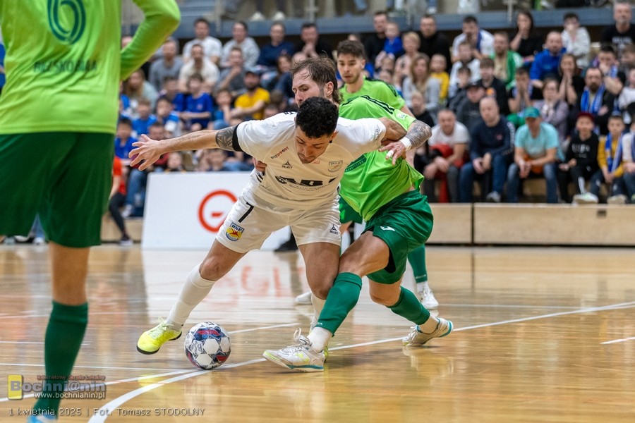 Futsal. Pełna hala, wspaniała atmosfera, ale pierwszy mecz półfinału PP dla Rekordu – ZDJĘCIA