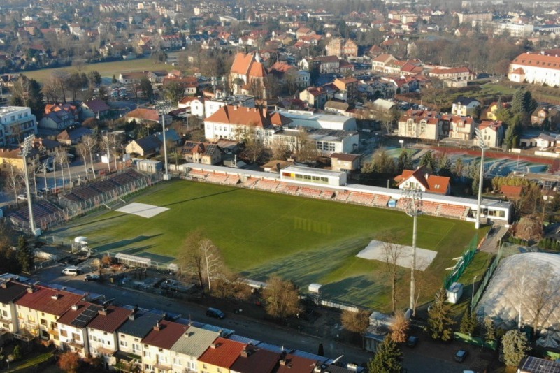 Historyczne wydarzenie w Niepołomicach. Dziś półfinał Pucharu Polski: Puszcza – Pogoń