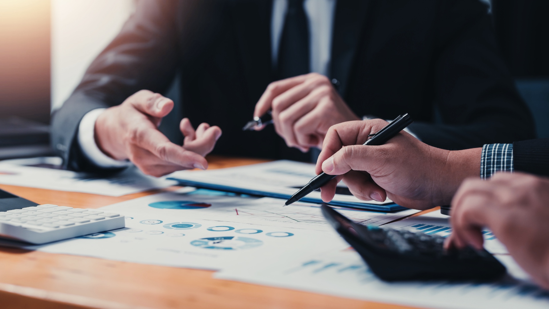 Wpływ fuzji i przejęć na strategię IT – jak dostosować plany technologiczne po transakcji